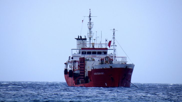 https://www.salarnews.in/public/uploads/images/newsimages/maannewsimage21082026_162232_vessels (1).jpg